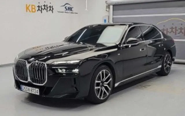 7시리즈 (G70) 740i xDrive M 스포츠 리미티드 BMW 2024/08 66,474km
