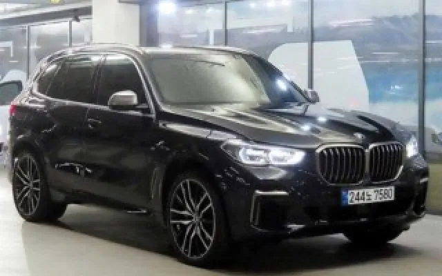 X5 (G05) M50i BMW 2022/05 52,696km